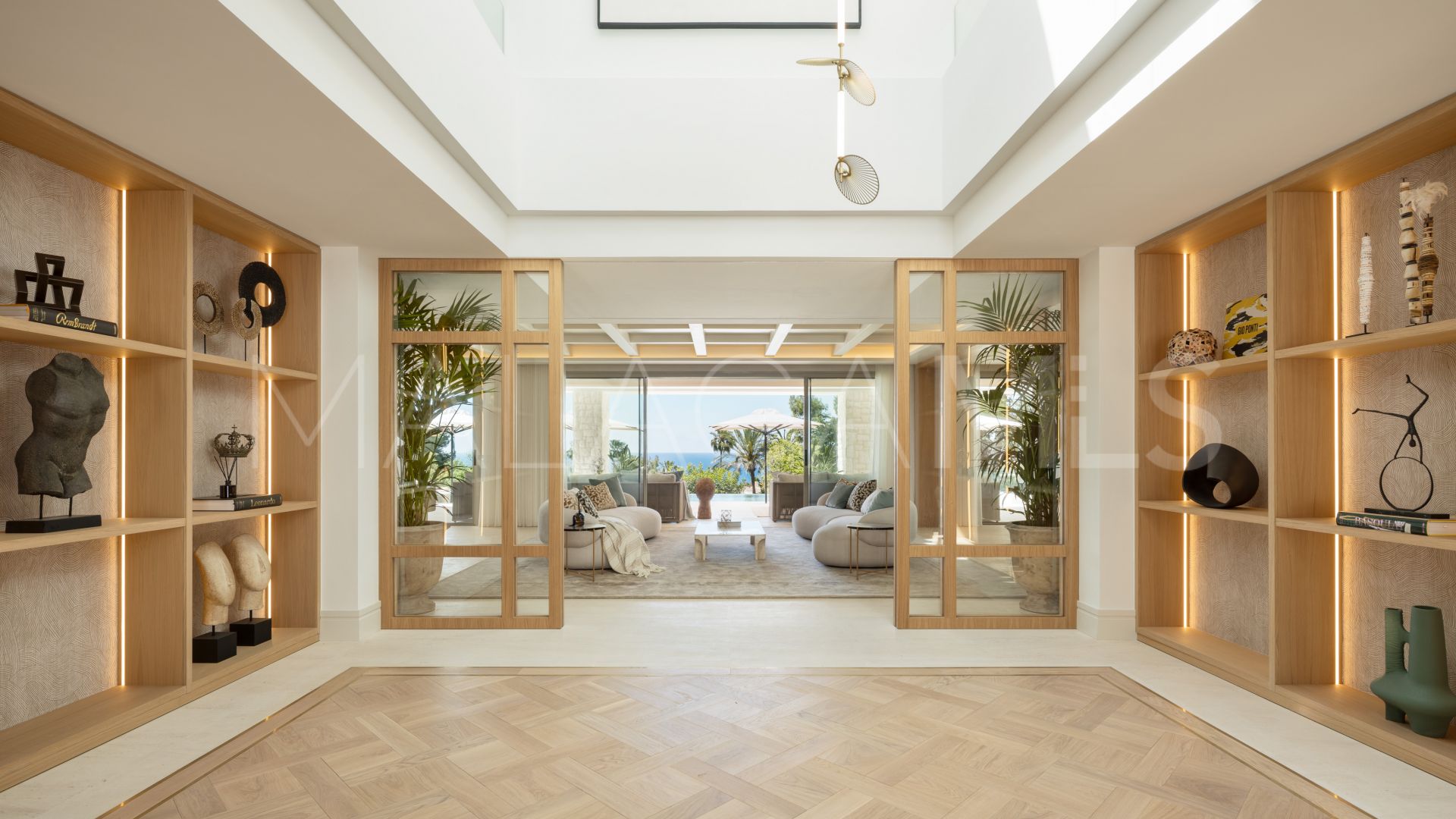 Villa for sale in Altos Reales