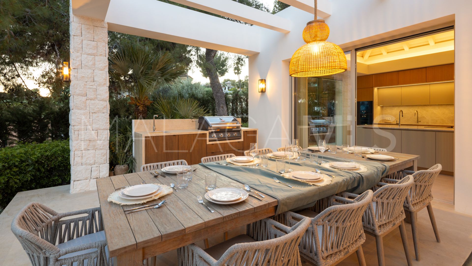 Villa for sale in Altos Reales