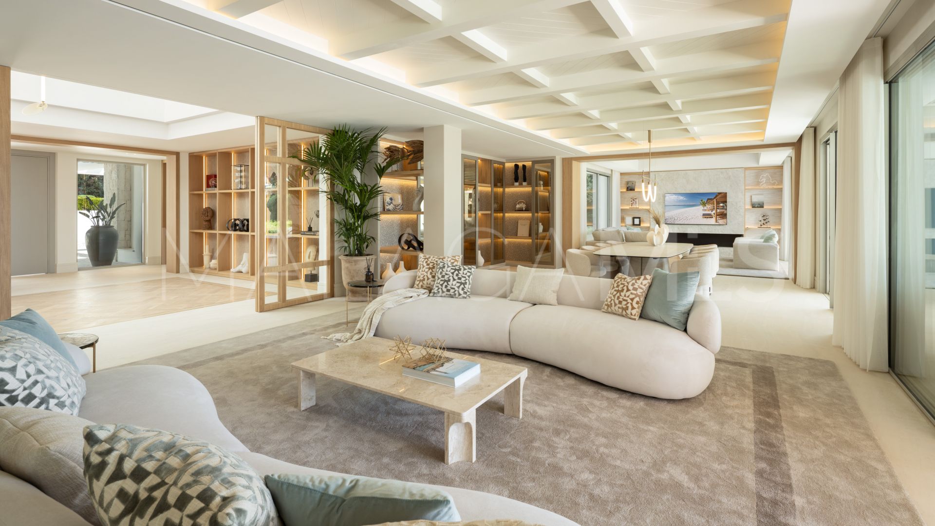 Villa for sale in Altos Reales