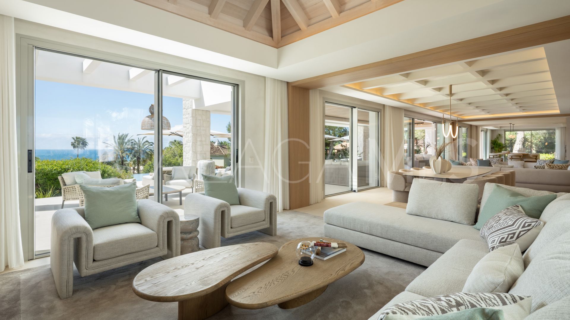 Villa for sale in Altos Reales