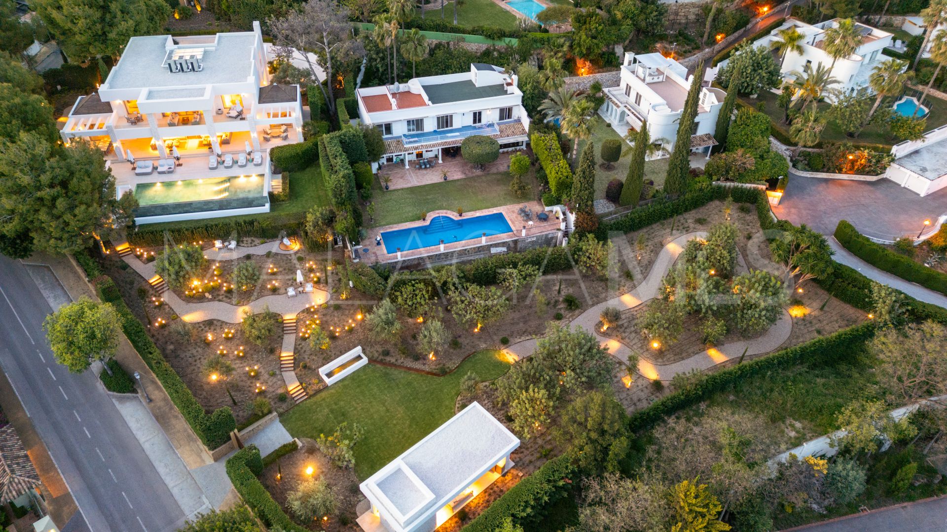 Villa for sale in Altos Reales