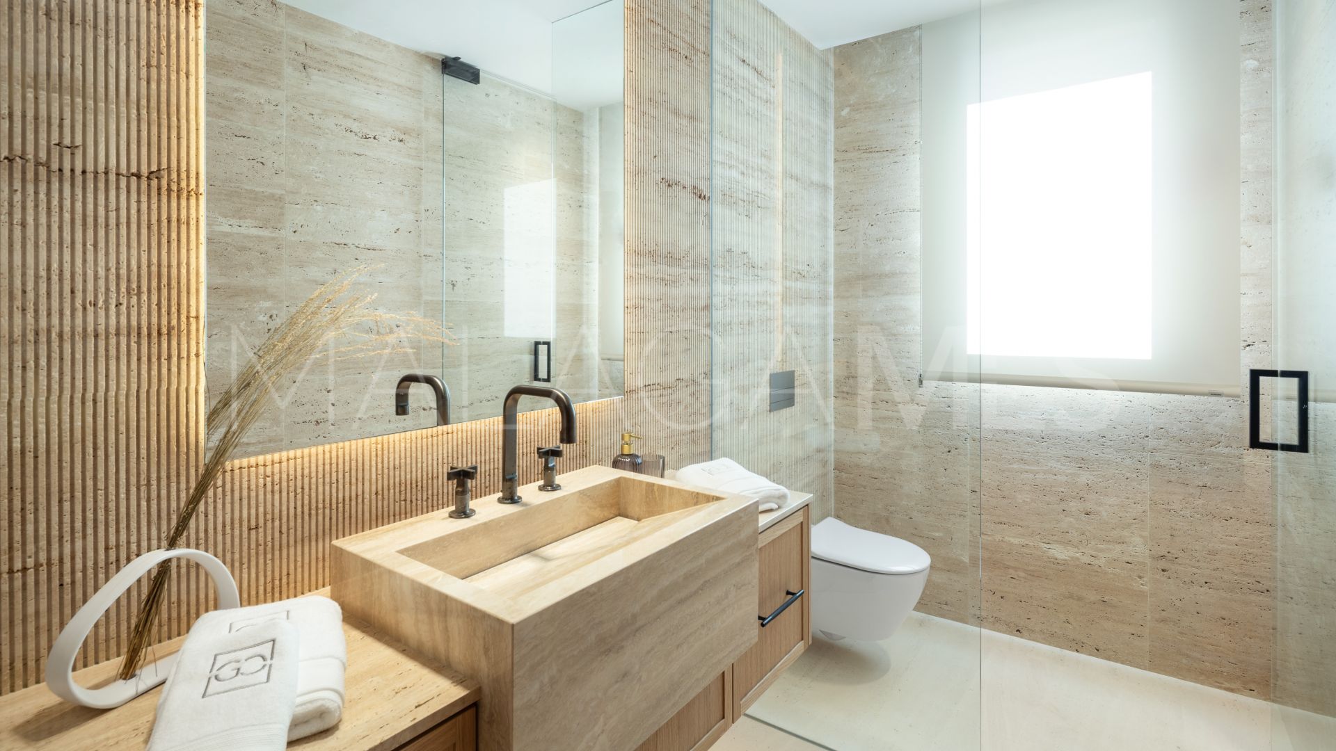 Villa for sale in Altos Reales