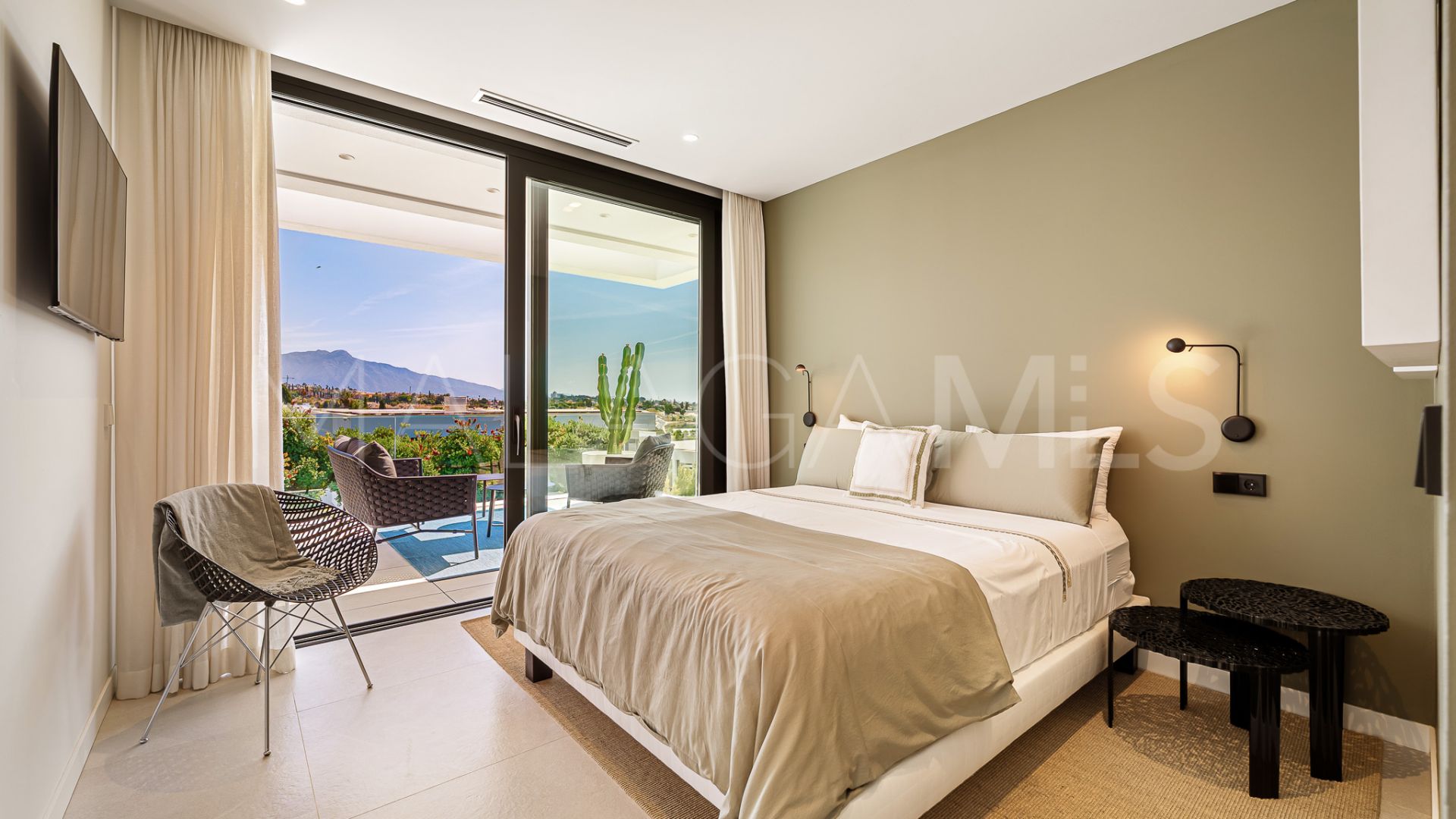Villa for sale in Cancelada