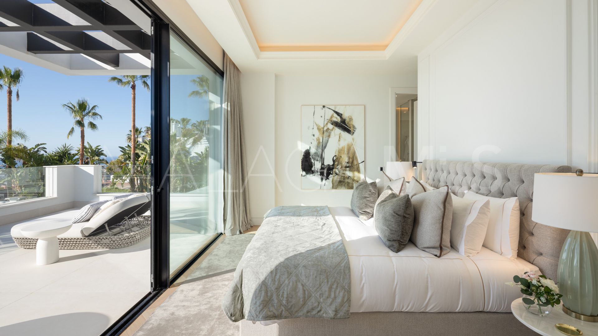 Villa for sale in Monte Halcones