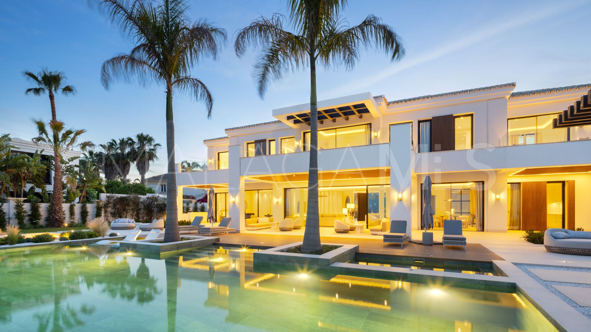 Villa for sale in Monte Halcones