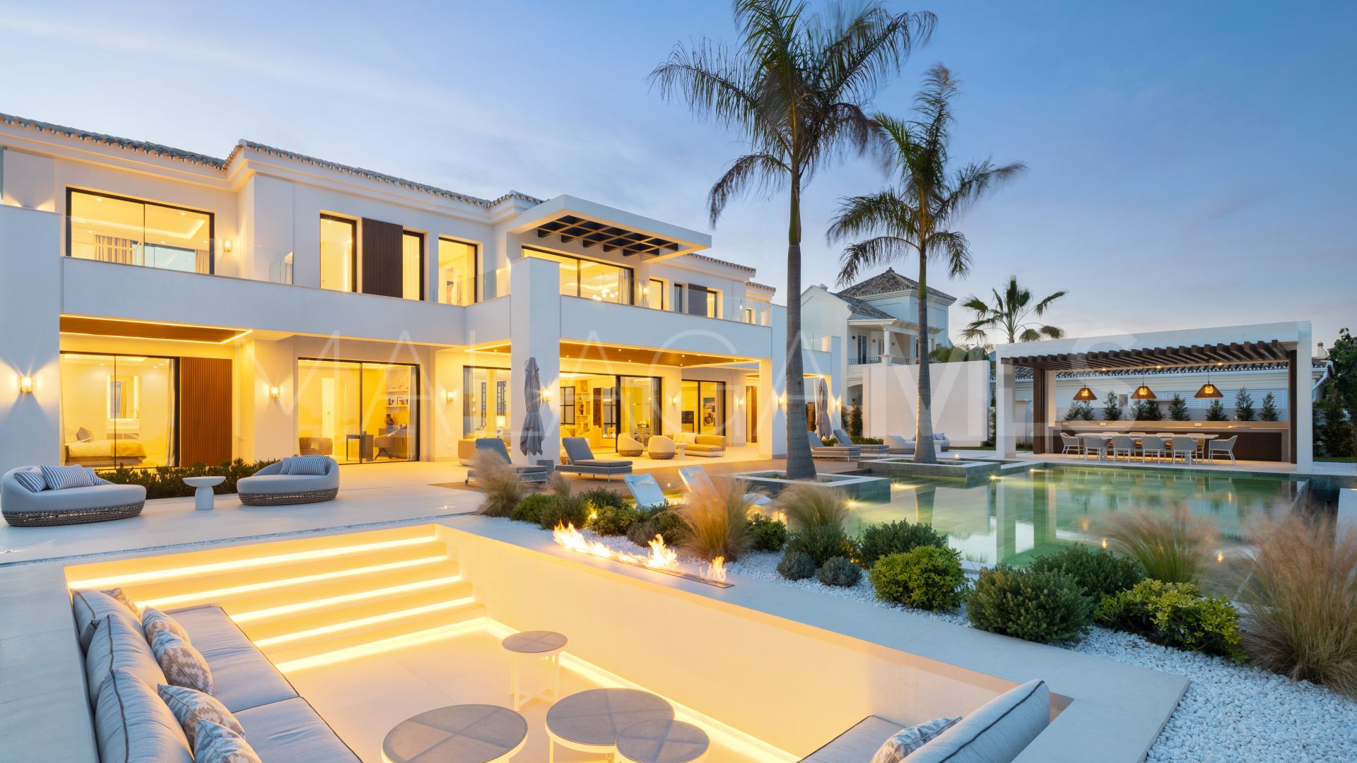 Villa for sale in Monte Halcones