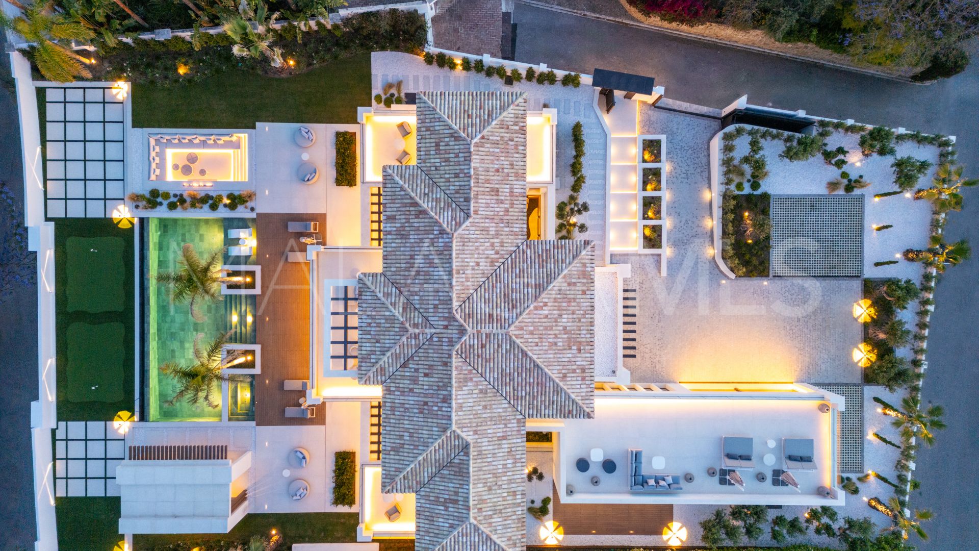 Villa for sale in Monte Halcones