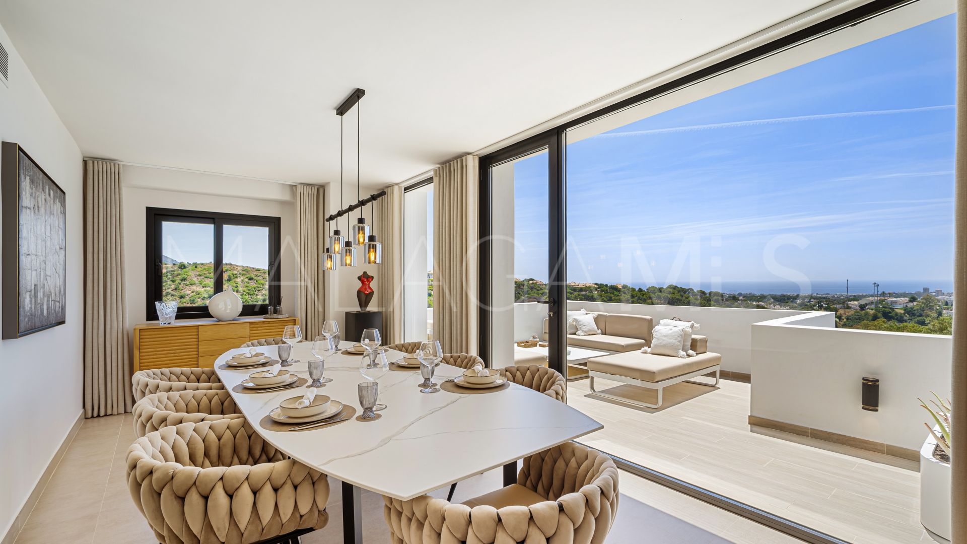 Buy villa in Las Lomas de Nueva Andalucia