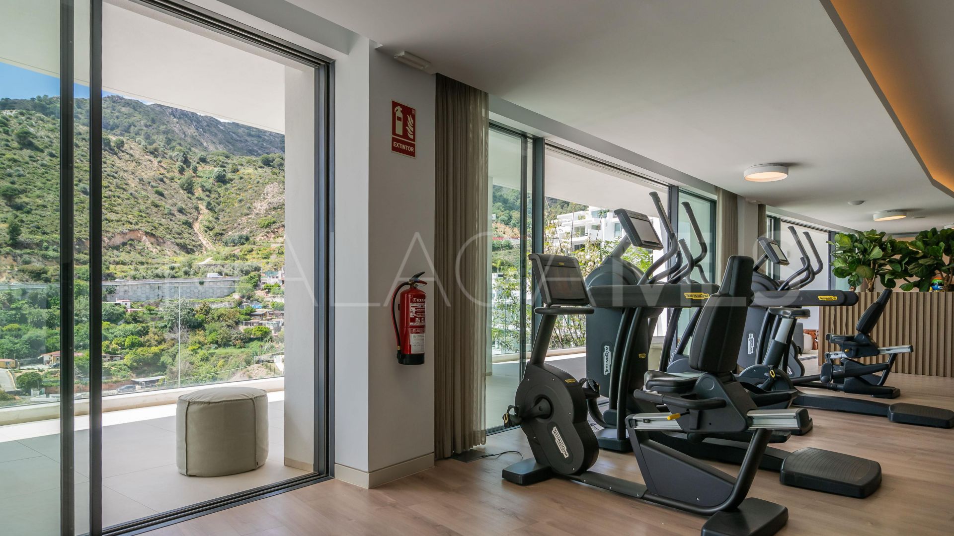 For sale 3 bedrooms penthouse in Palo Alto