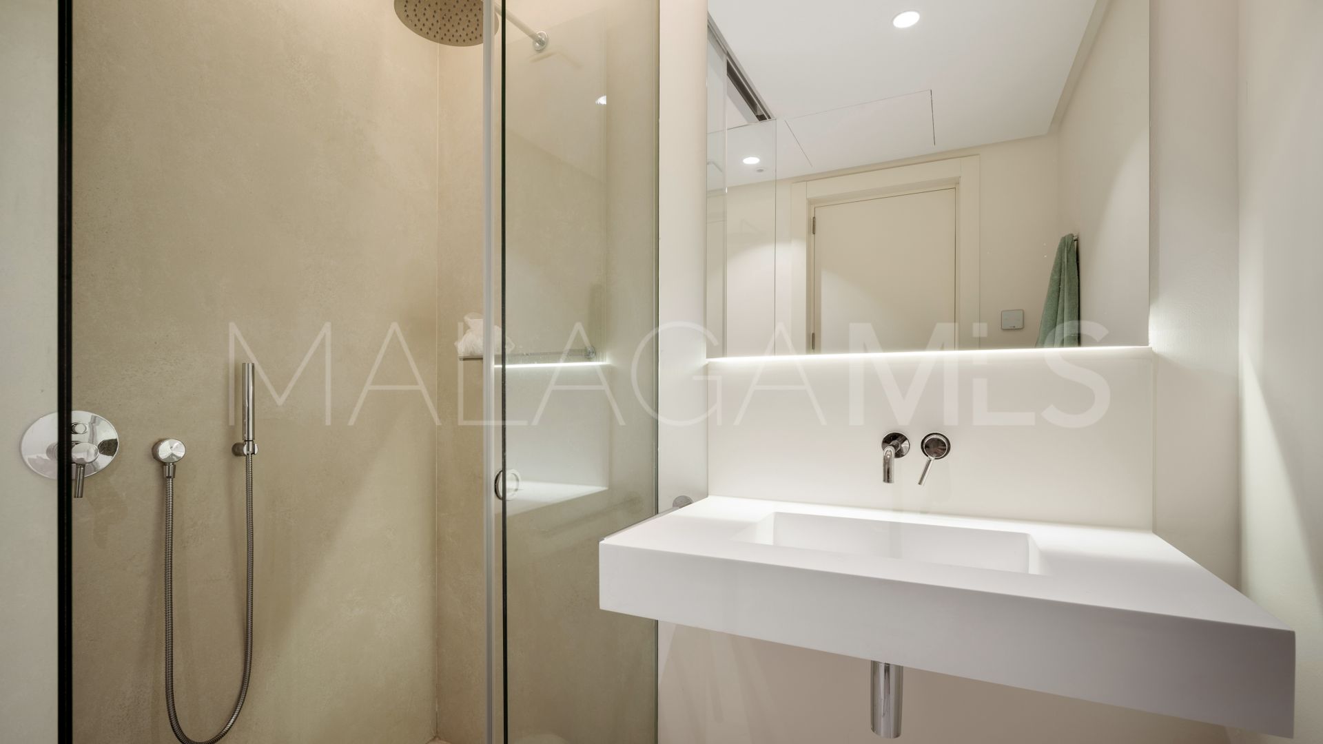 For sale 3 bedrooms penthouse in Palo Alto
