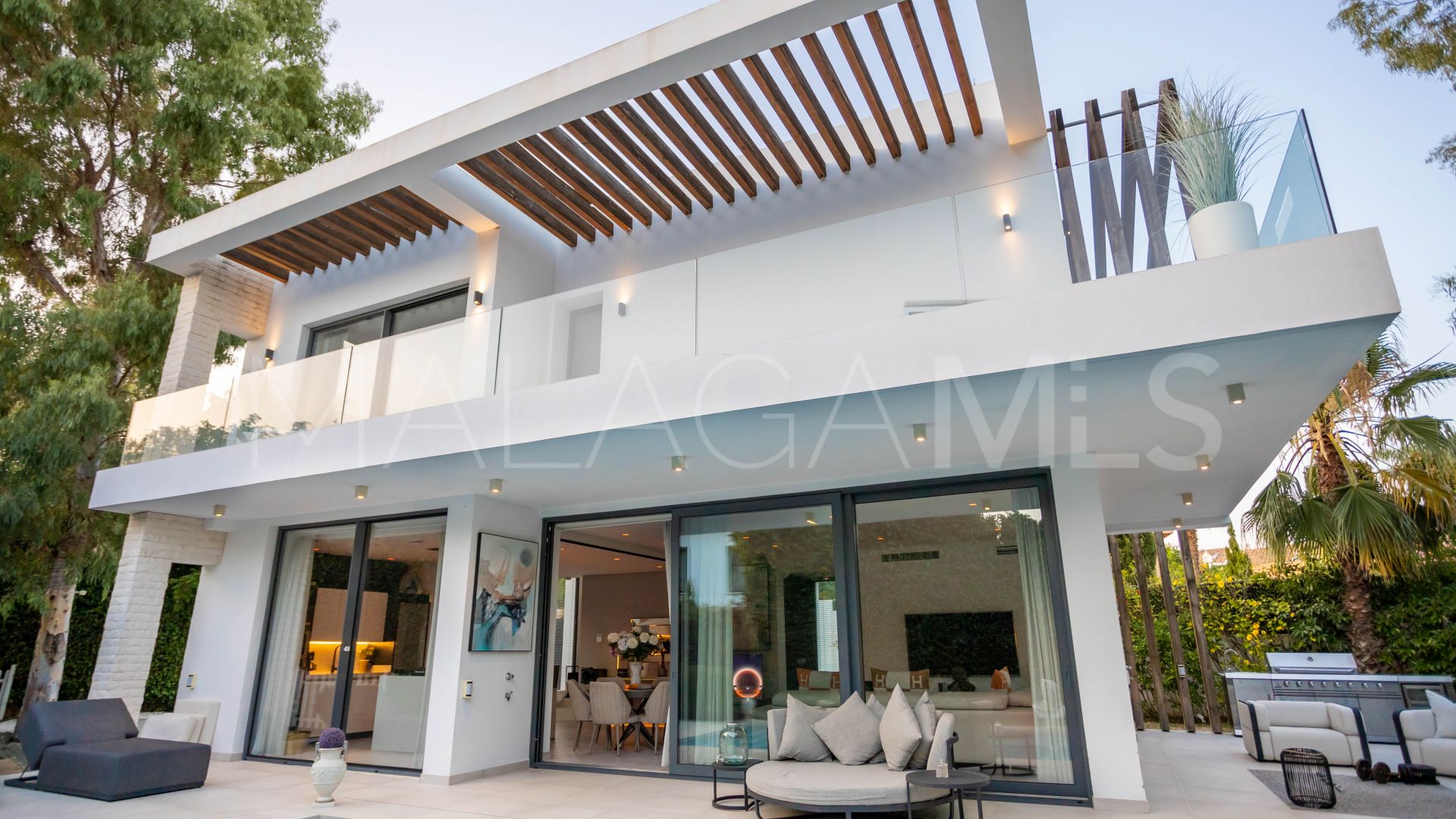 Buy villa in Arboleda de 4 bedrooms