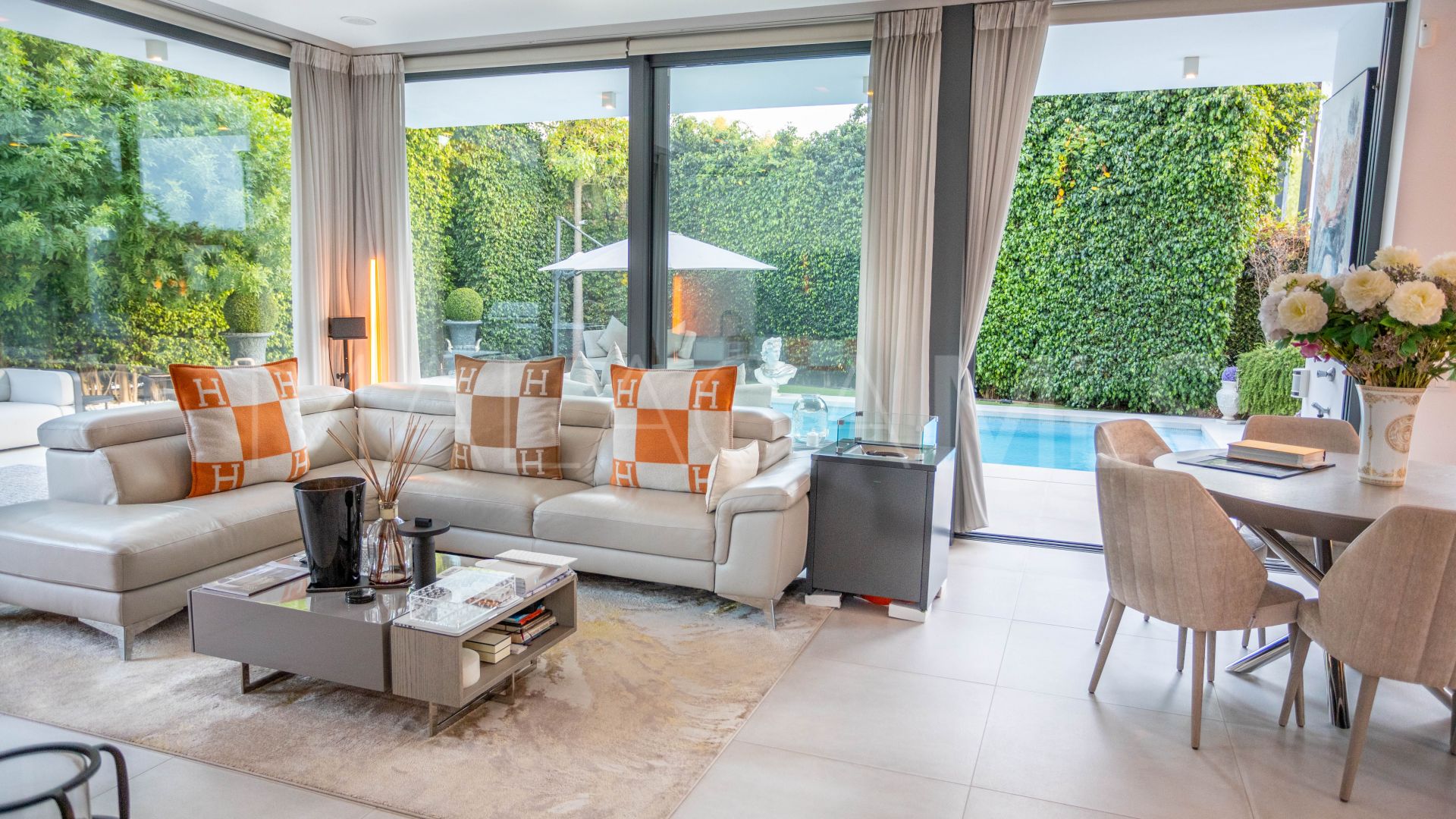 Buy villa in Arboleda de 4 bedrooms