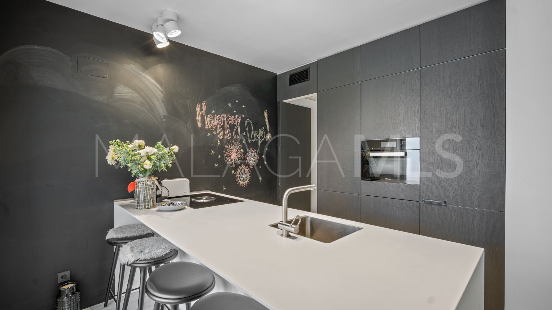 Buy apartamento planta baja in Las Adelfas