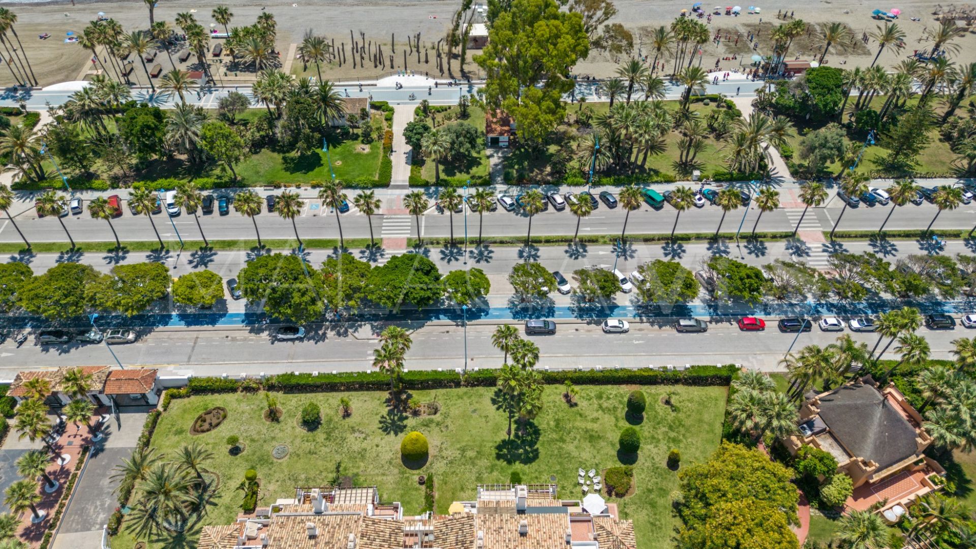 Buy apartamento planta baja in Las Adelfas