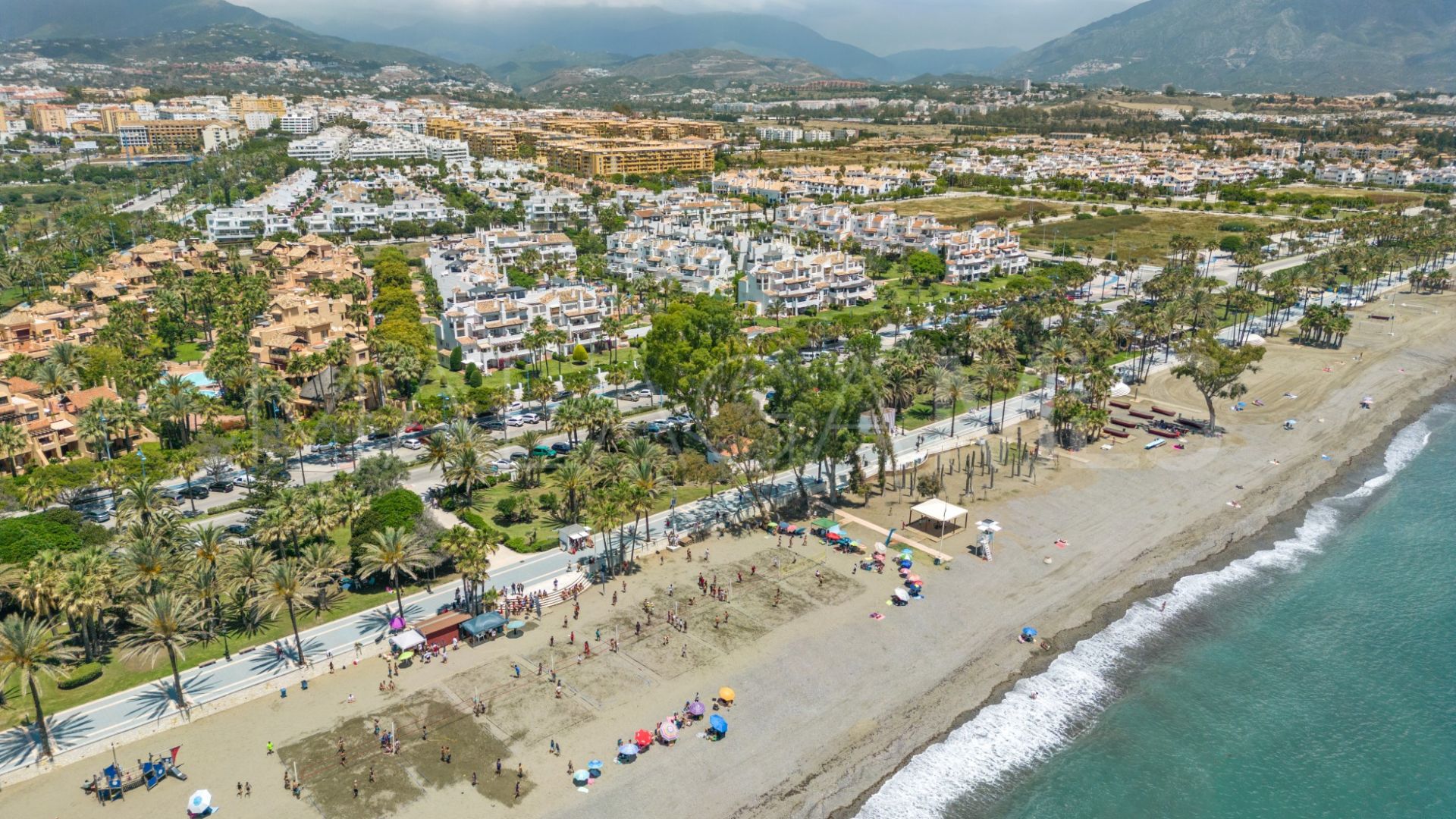 Buy apartamento planta baja in Las Adelfas