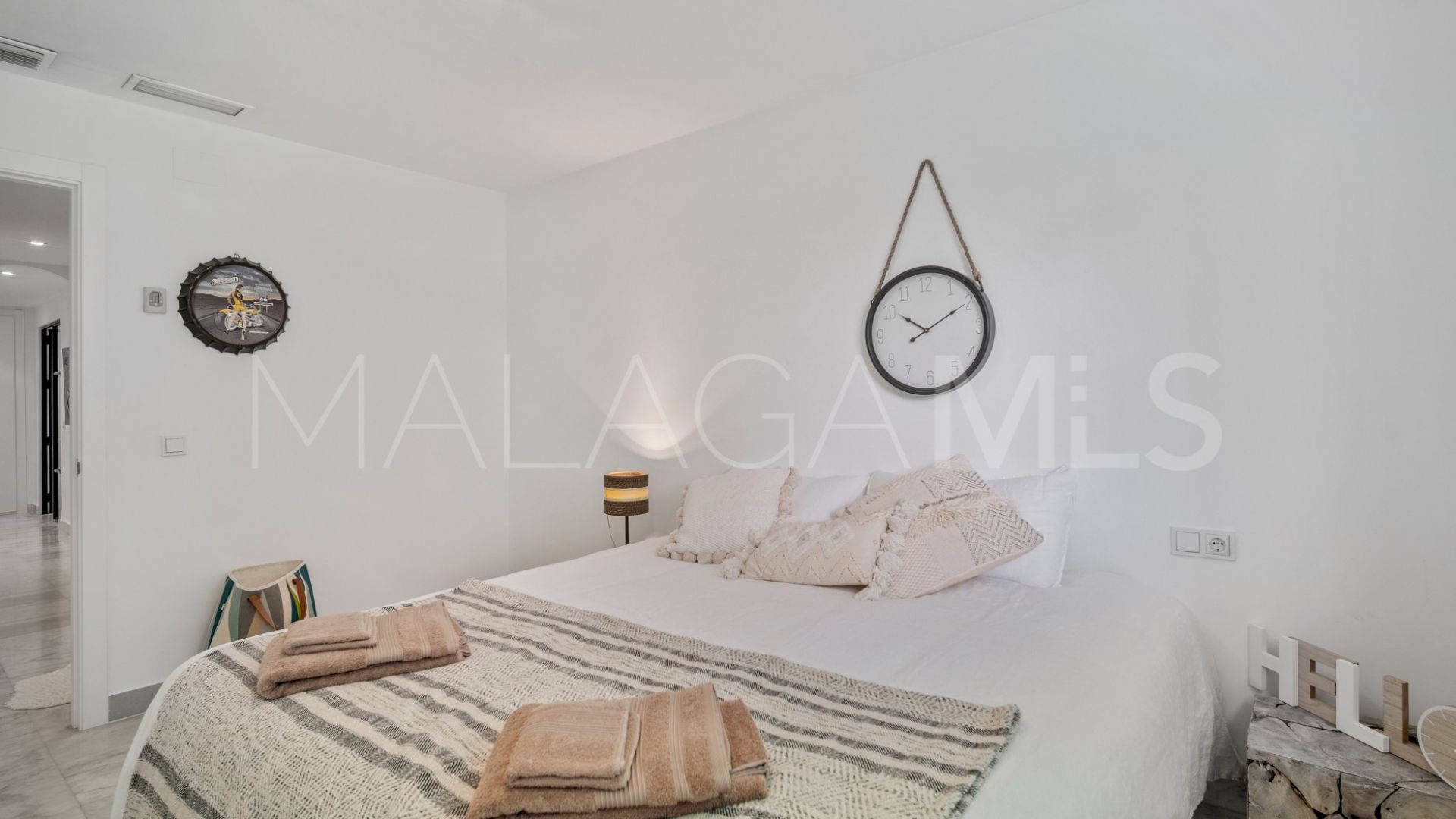 Buy apartamento planta baja in Las Adelfas