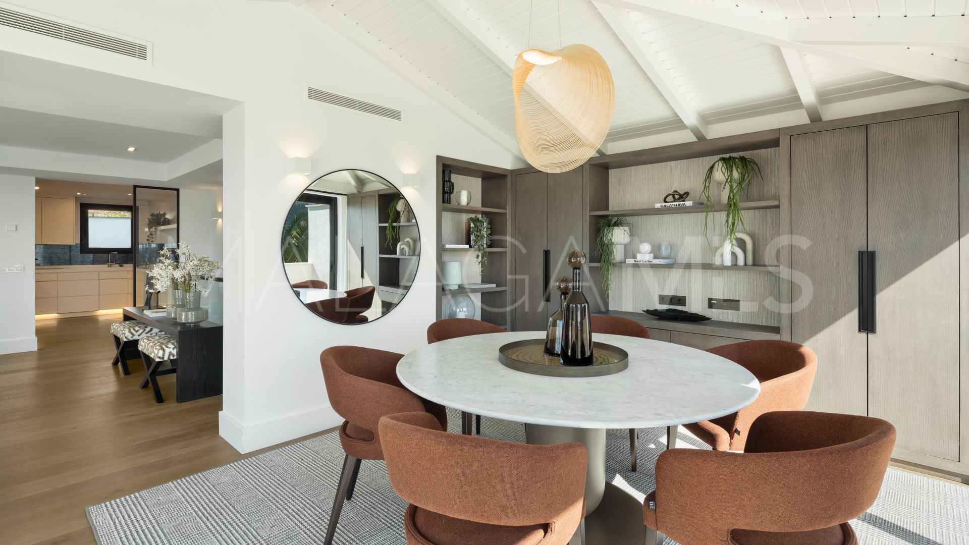 Villa for sale in Los Naranjos Hill Club