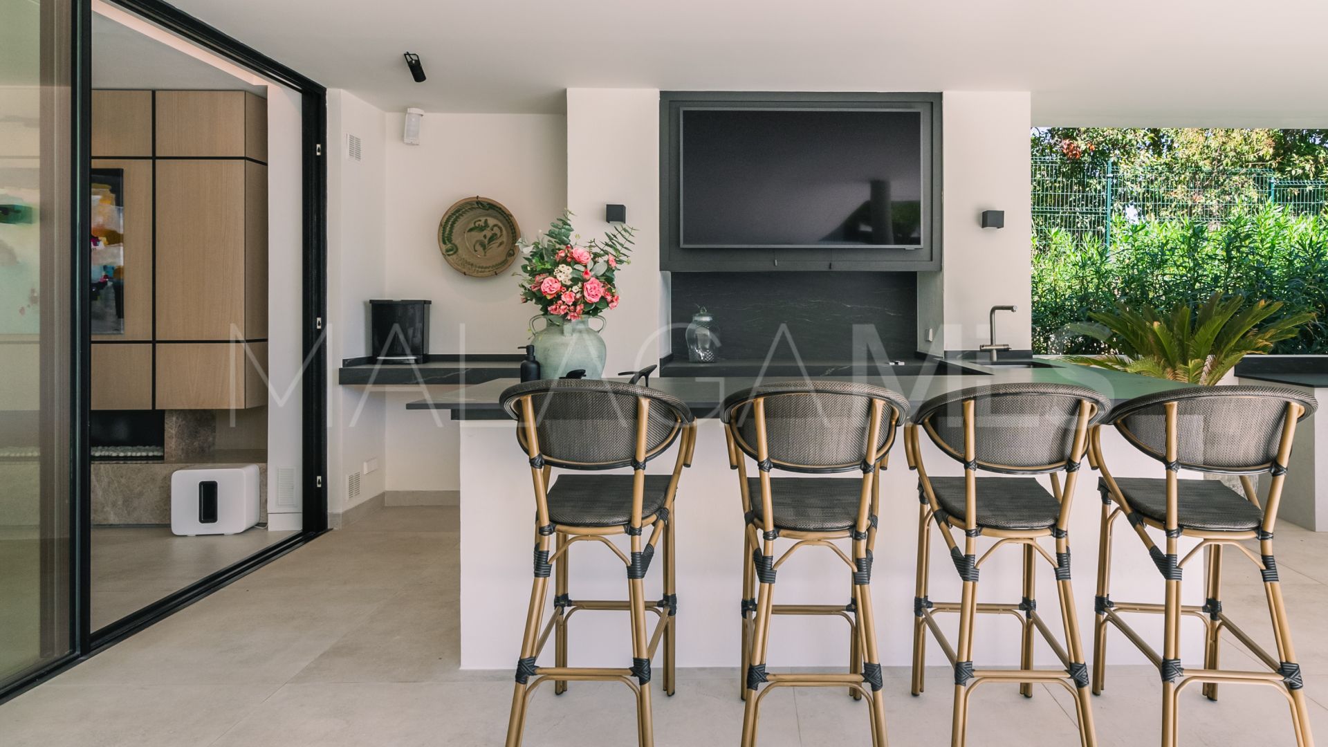 Villa for sale in Nueva Andalucia