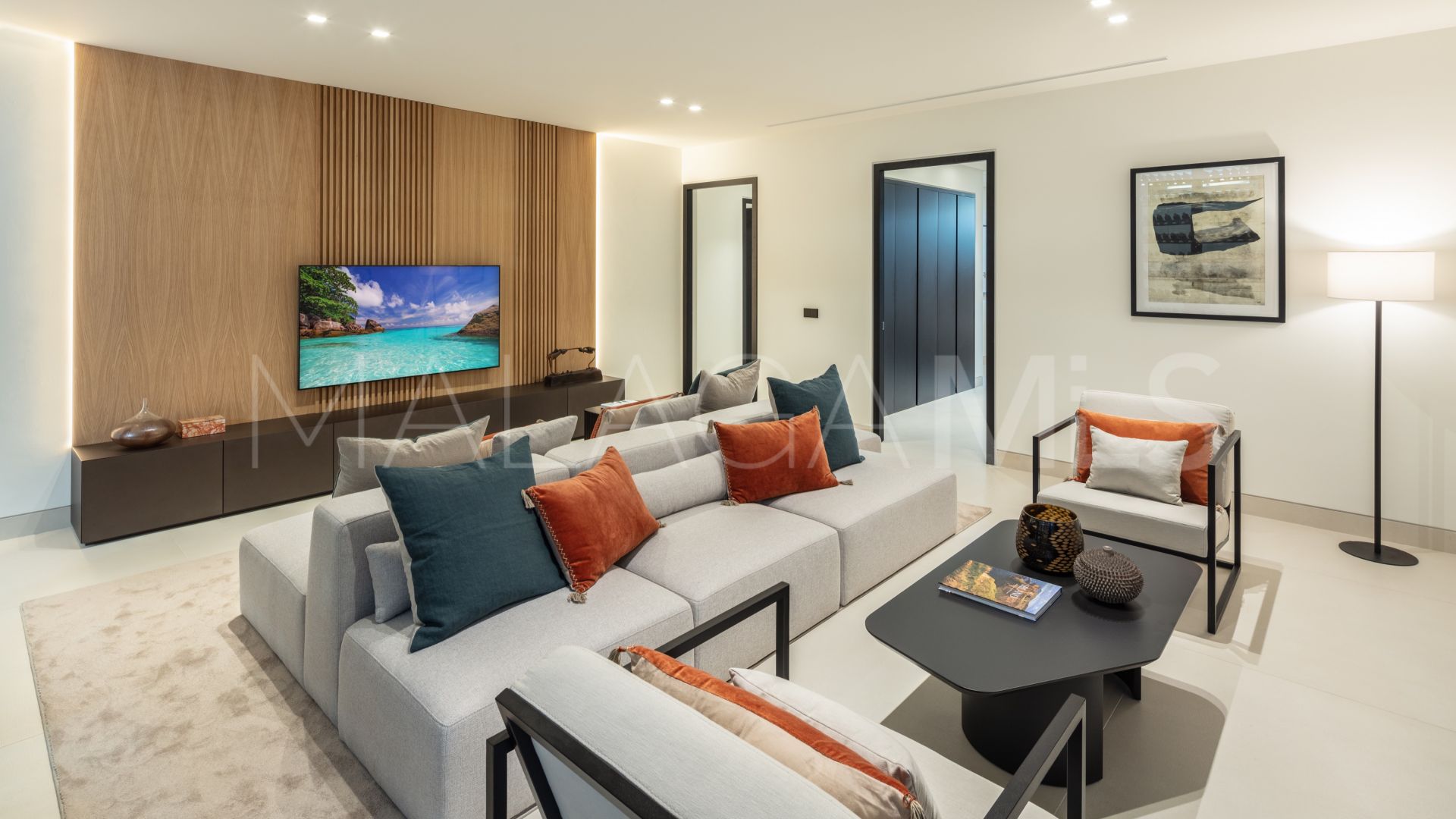 Buy villa in Las Brisas