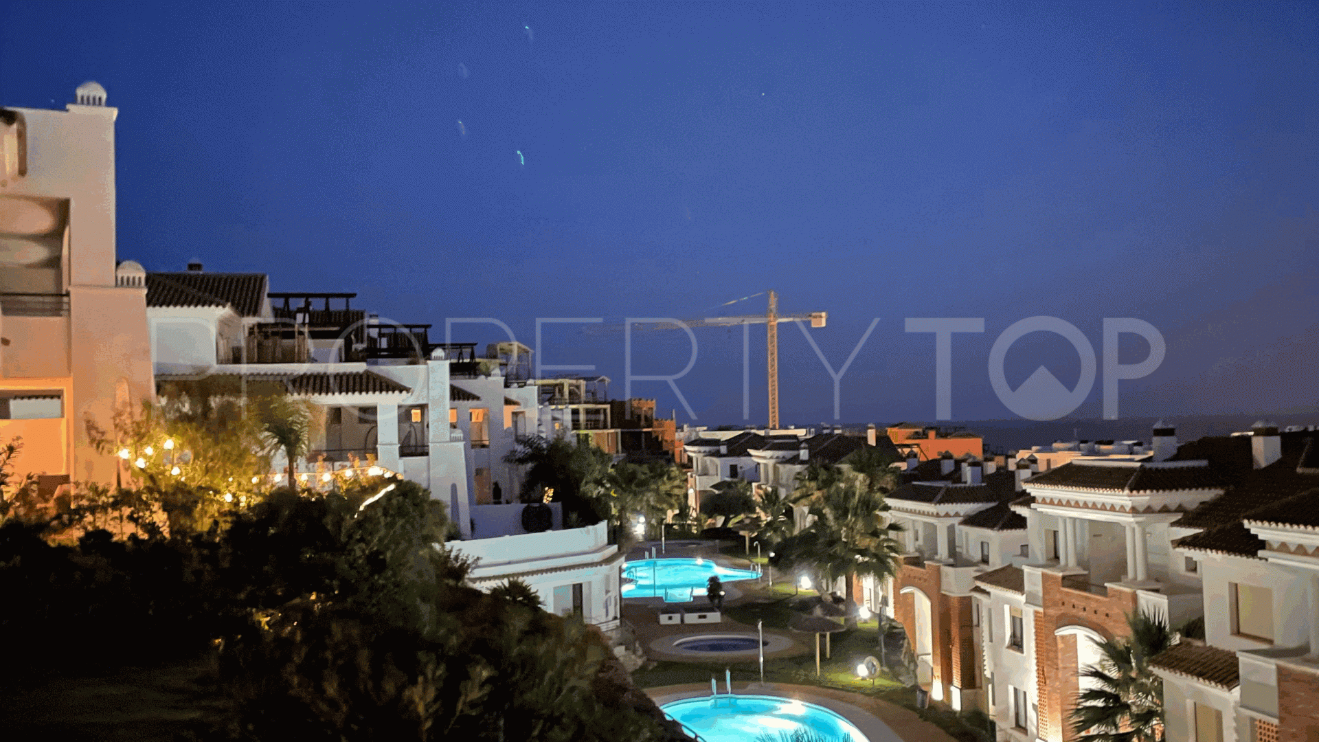 Buy ground floor apartment with 2 bedrooms in Casares Playa