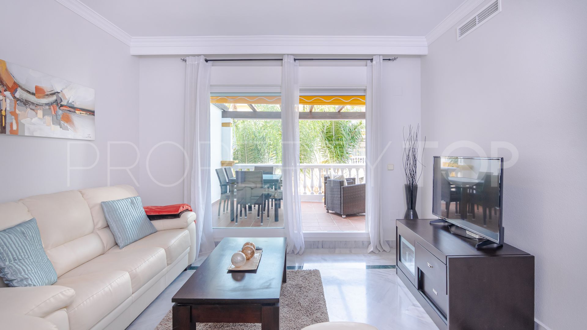 For sale apartment with 2 bedrooms in Plaza Banús