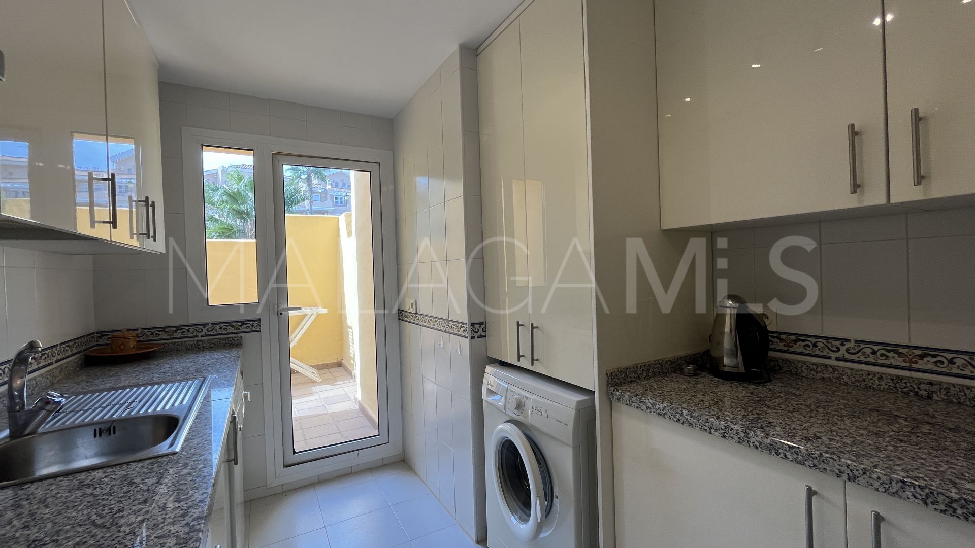 Atico with 2 bedrooms for sale in Duquesa Village