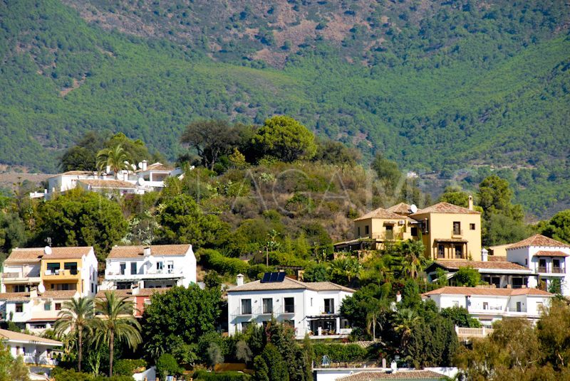 Tomt for sale in Benahavis Centro