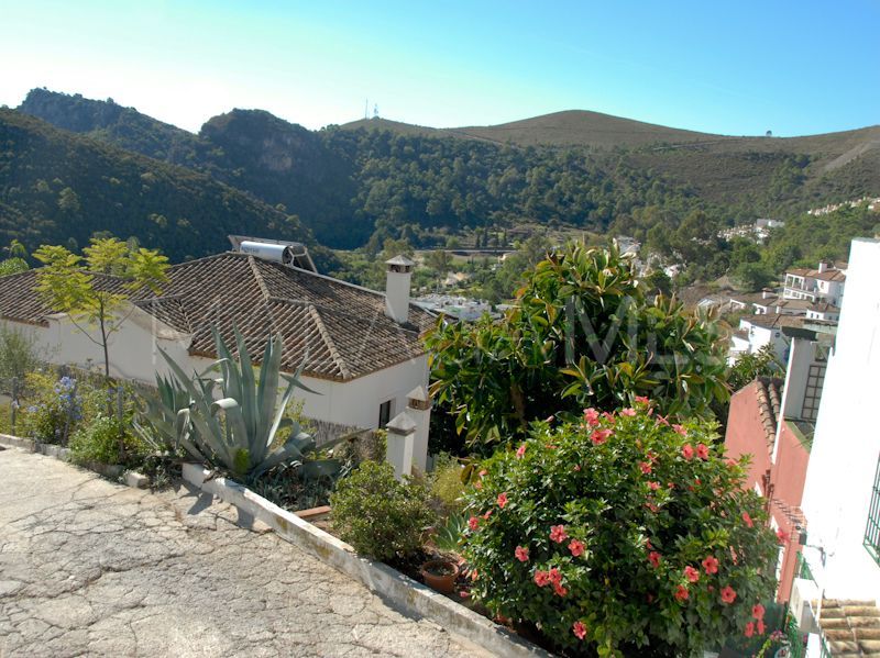 Tomt for sale in Benahavis Centro