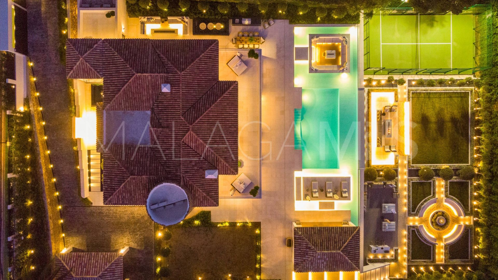 5 bedrooms villa in La Cerquilla for sale