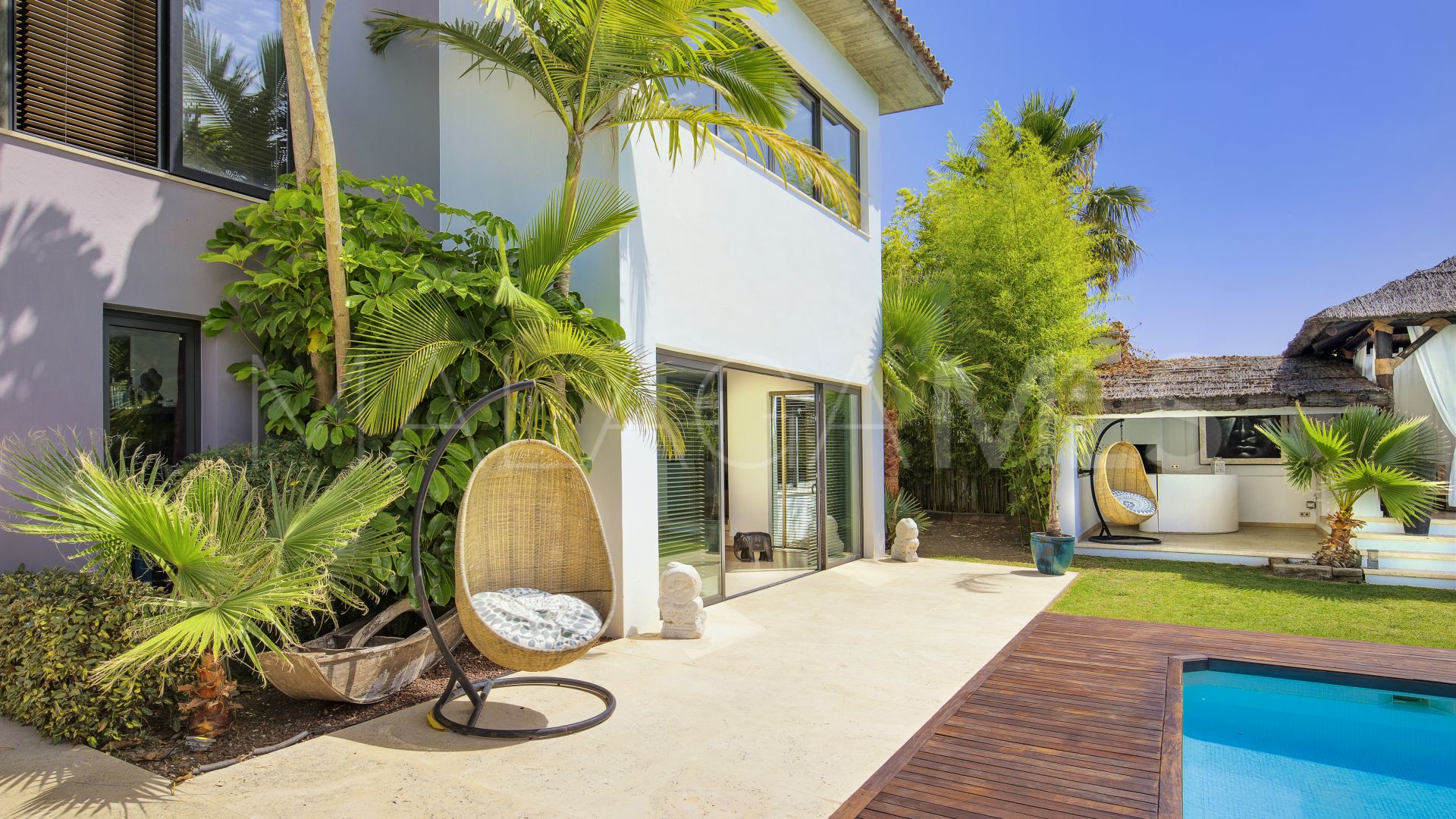 Villa for sale in Beach Side New Golden Mile