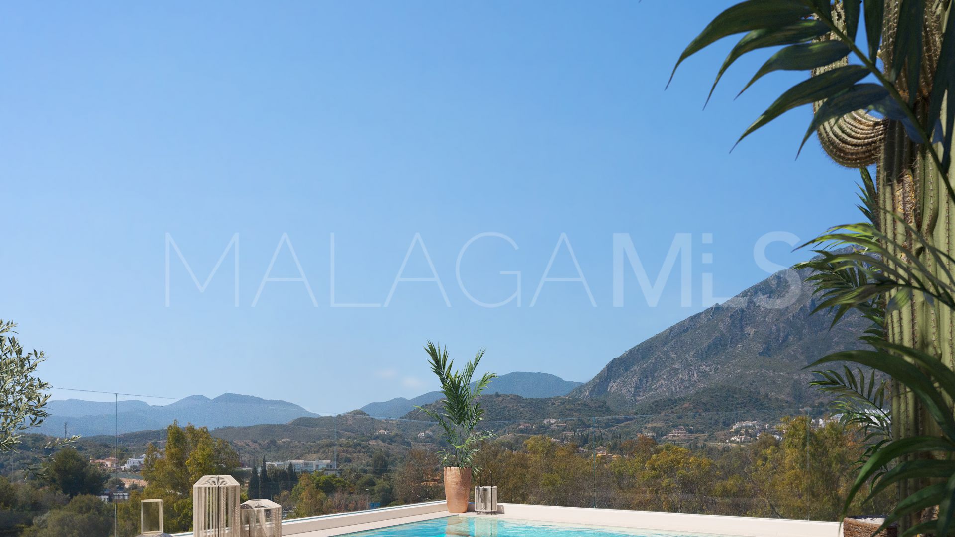 For sale duplex penthouse in Marbella Golden Mile with 4 bedrooms