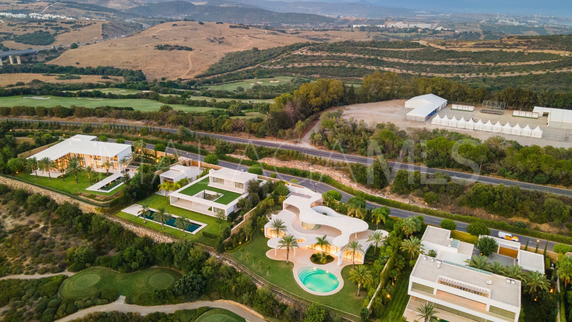 Villa with 4 bedrooms for sale in Finca Cortesin