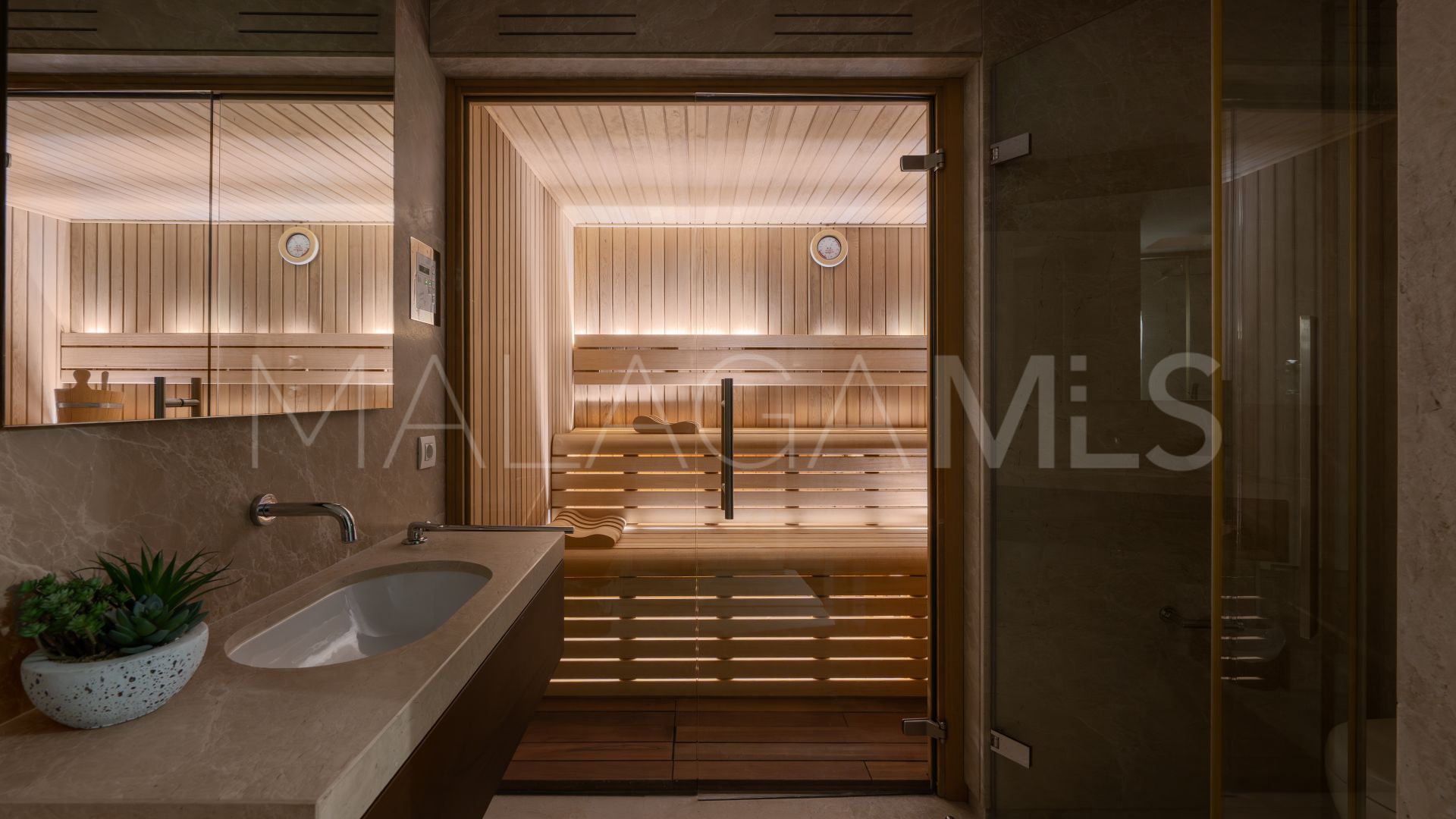 Puente Romano 4 bedrooms villa for sale