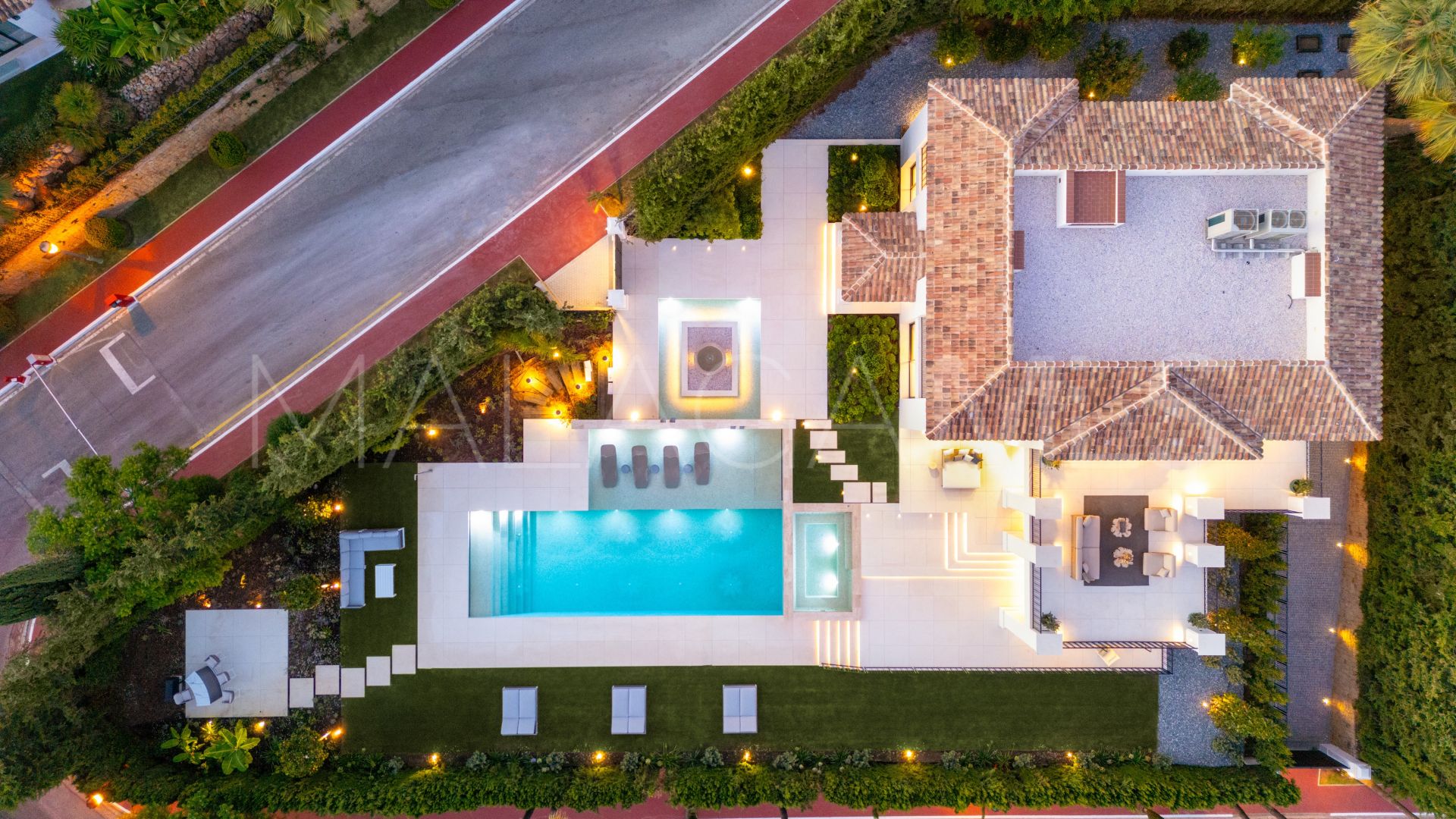 Villa for sale in Marbella Goldene Meile