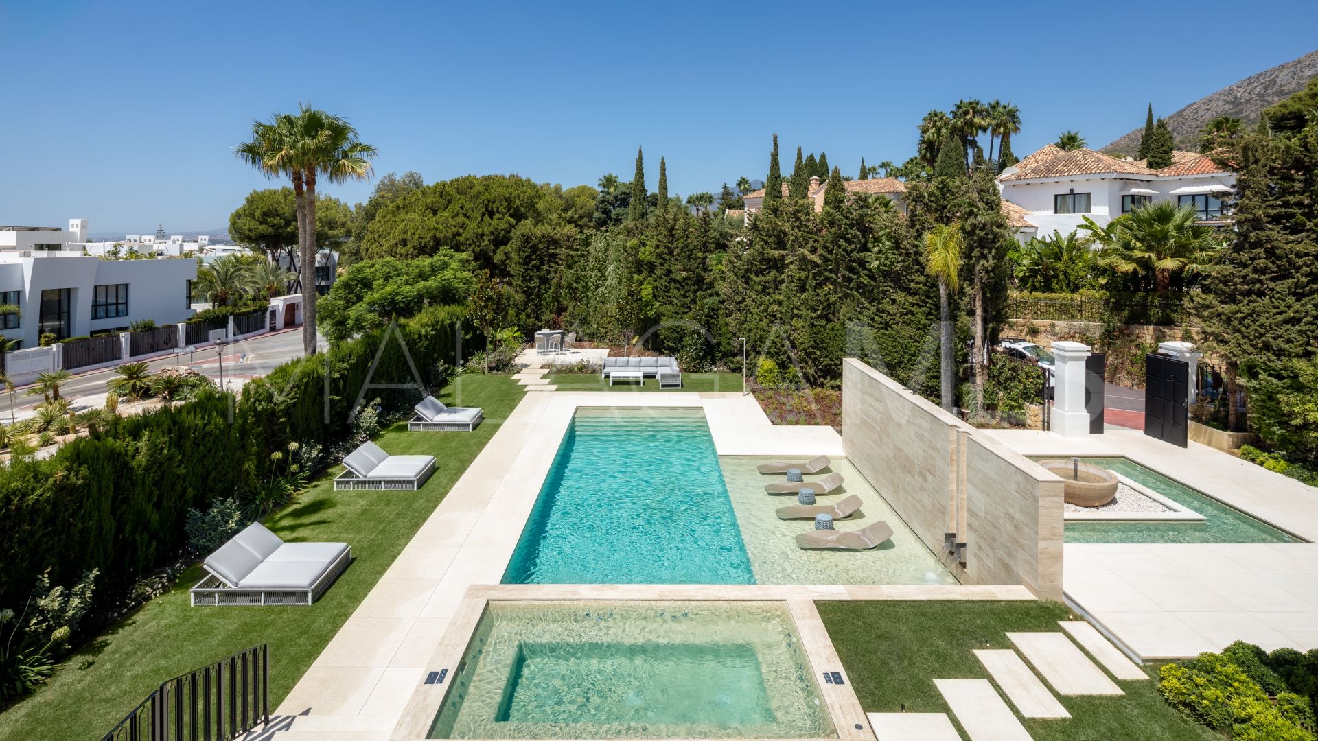 Villa for sale in Marbella Goldene Meile