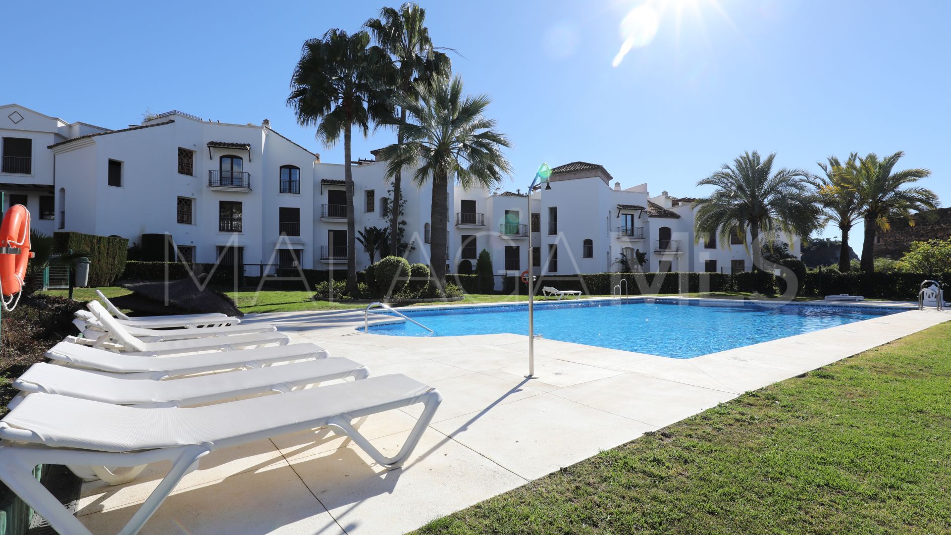 Buy apartment with 3 bedrooms in Los Arqueros