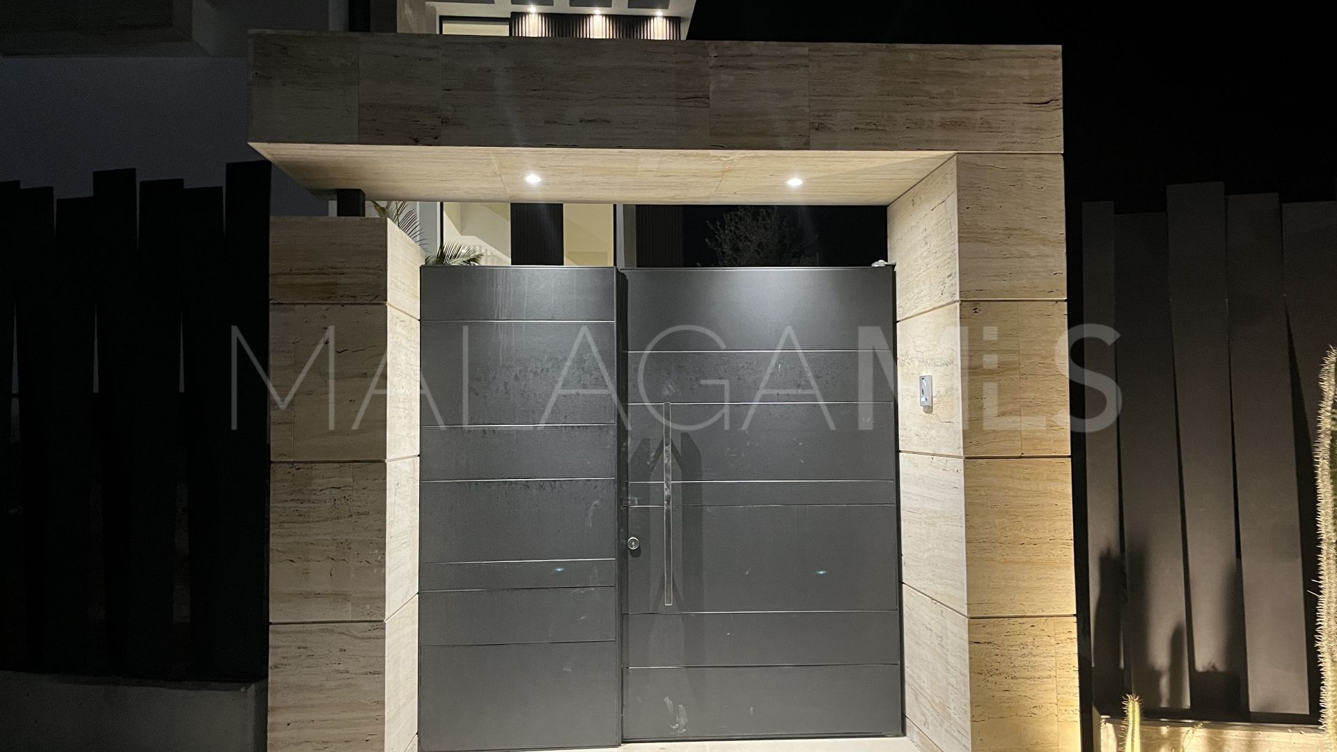 Villa for sale in Marbella Golden Mile