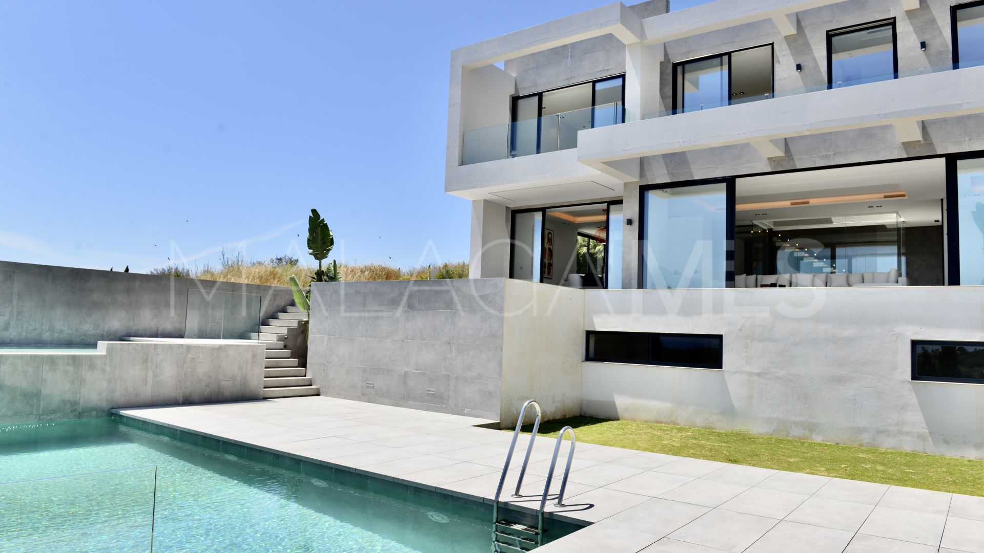 Villa for sale in Los Flamingos with 5 bedrooms