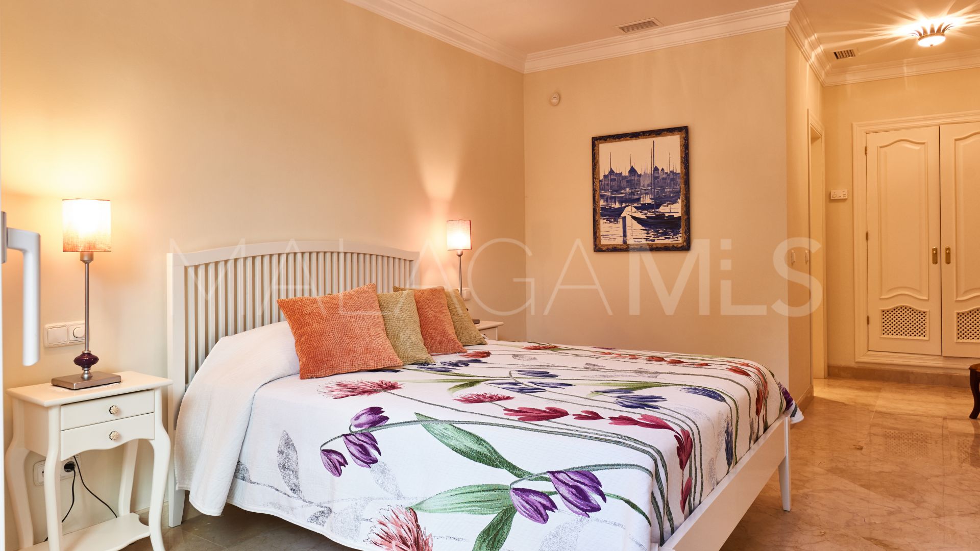 Villa for sale in Las Brisas