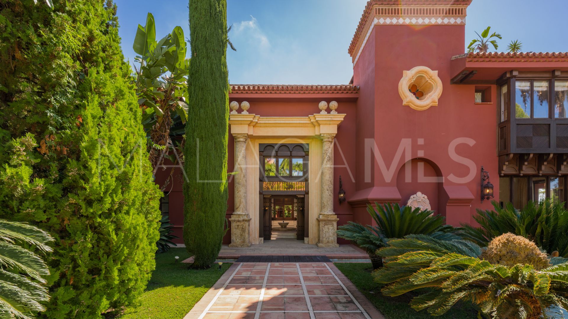 Villa for sale in Sierra Blanca