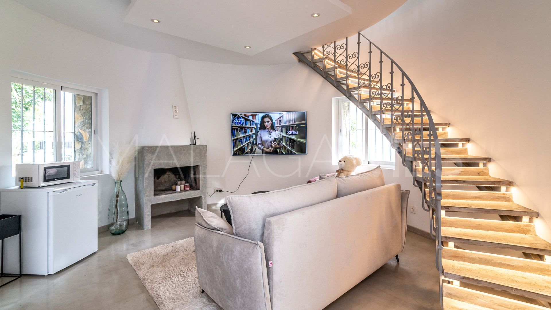 Villa for sale in Nueva Andalucia