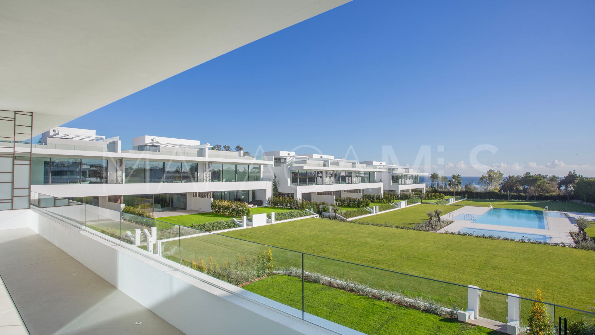 Villa jumelée for sale in Marbella Golden Mile