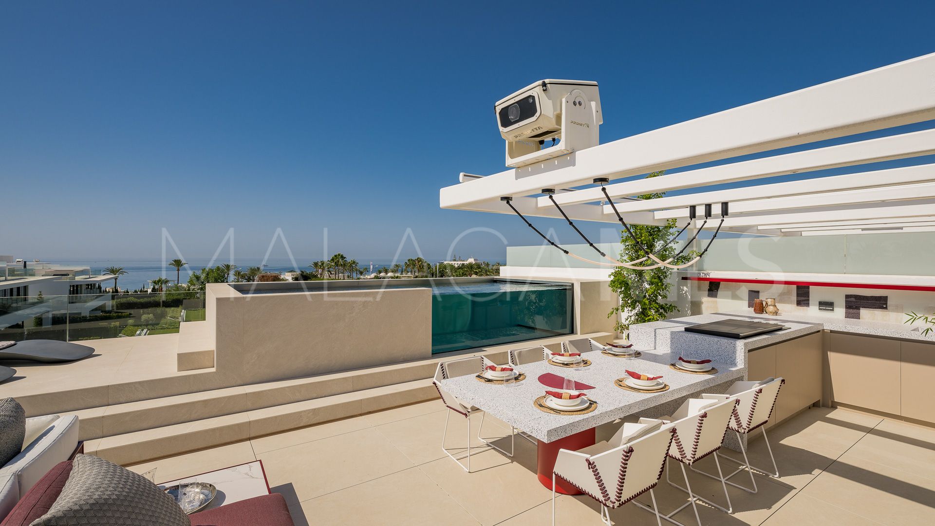 Parvilla for sale in Marbella Golden Mile