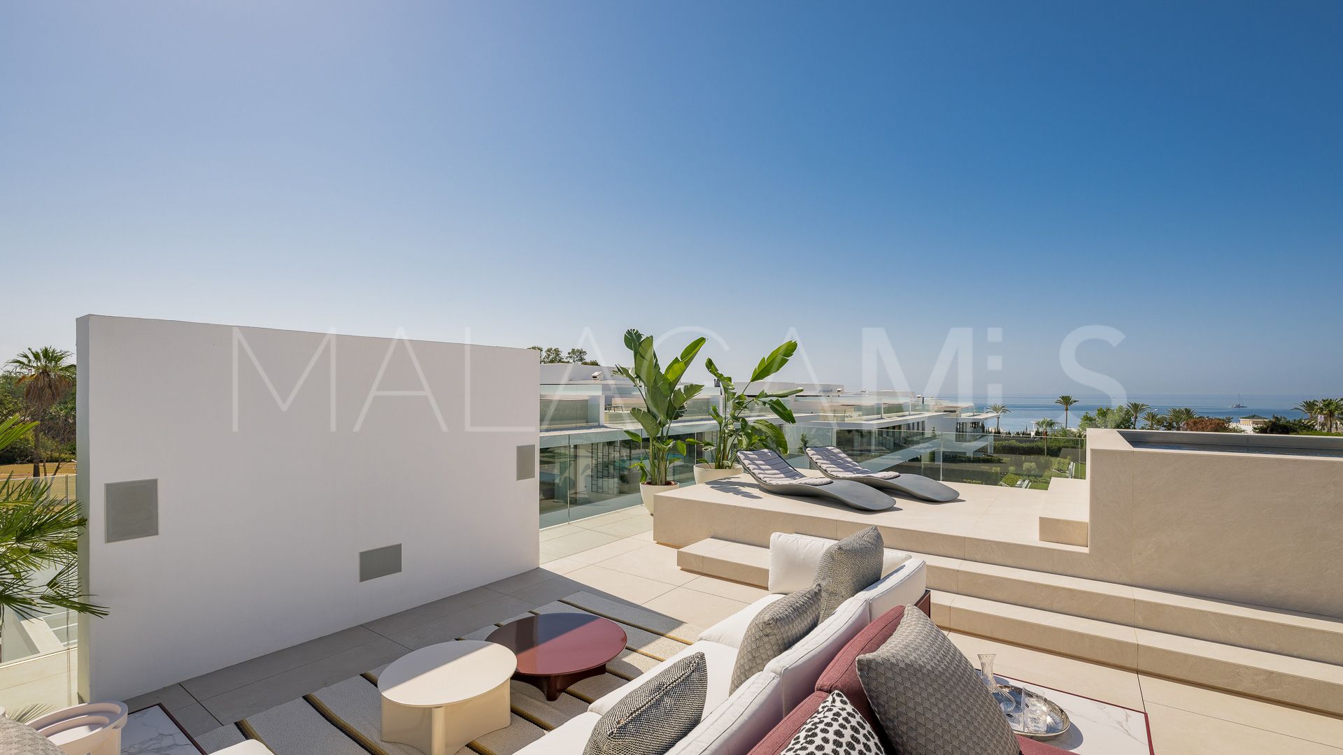 Parvilla for sale in Marbella Golden Mile