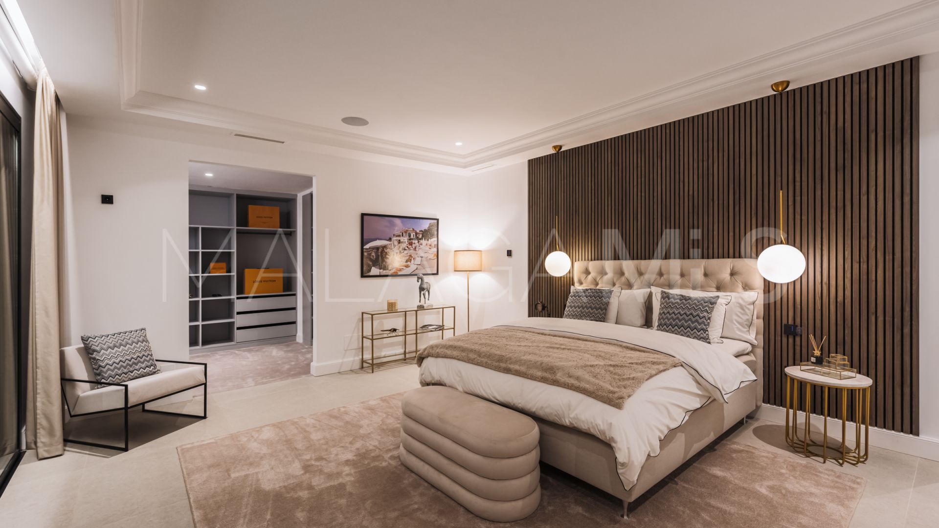 Buy villa de 6 bedrooms in Los Flamingos