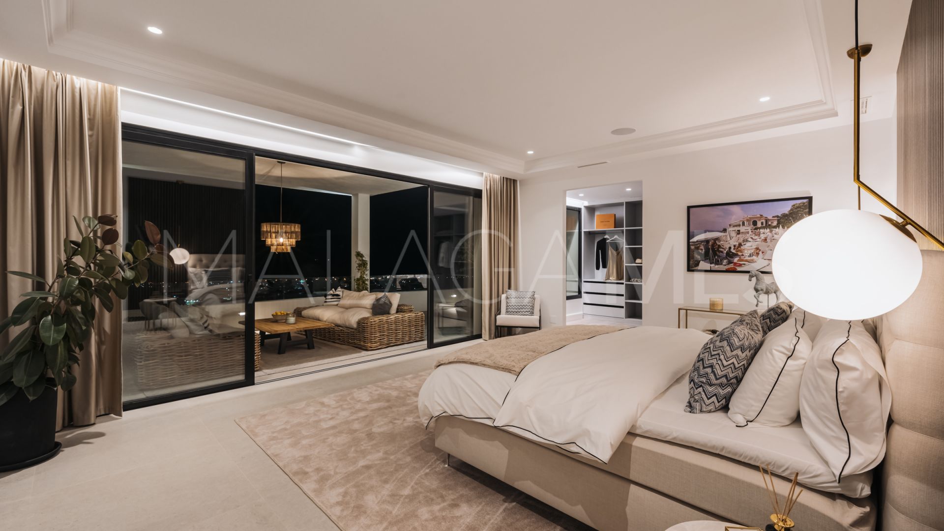 Buy villa de 6 bedrooms in Los Flamingos