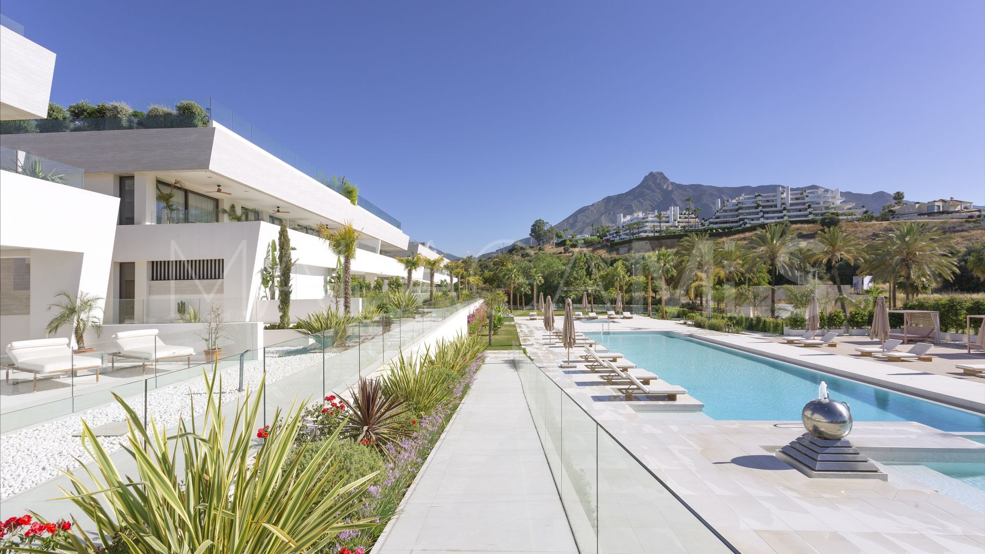 Tvåvånings takvåning for sale in Epic Marbella