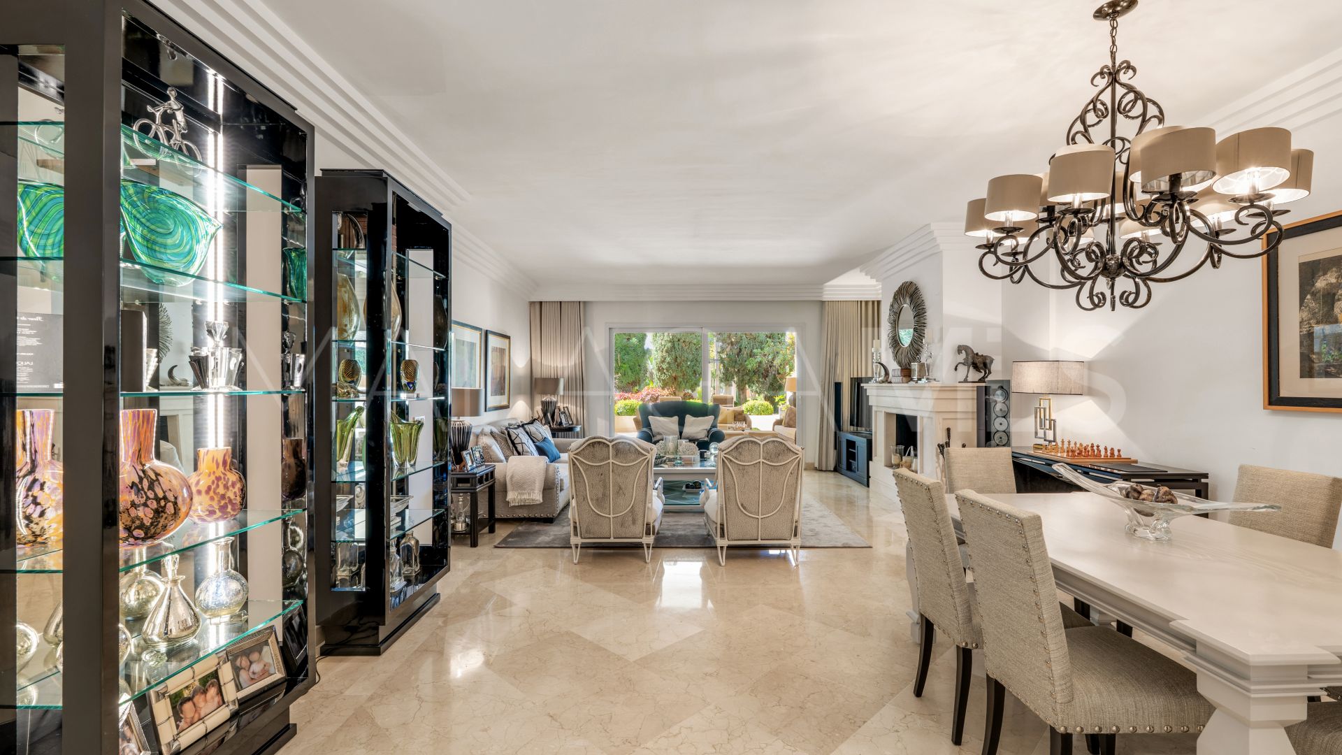 Apartamento with 3 bedrooms a la venta in Las Alamandas