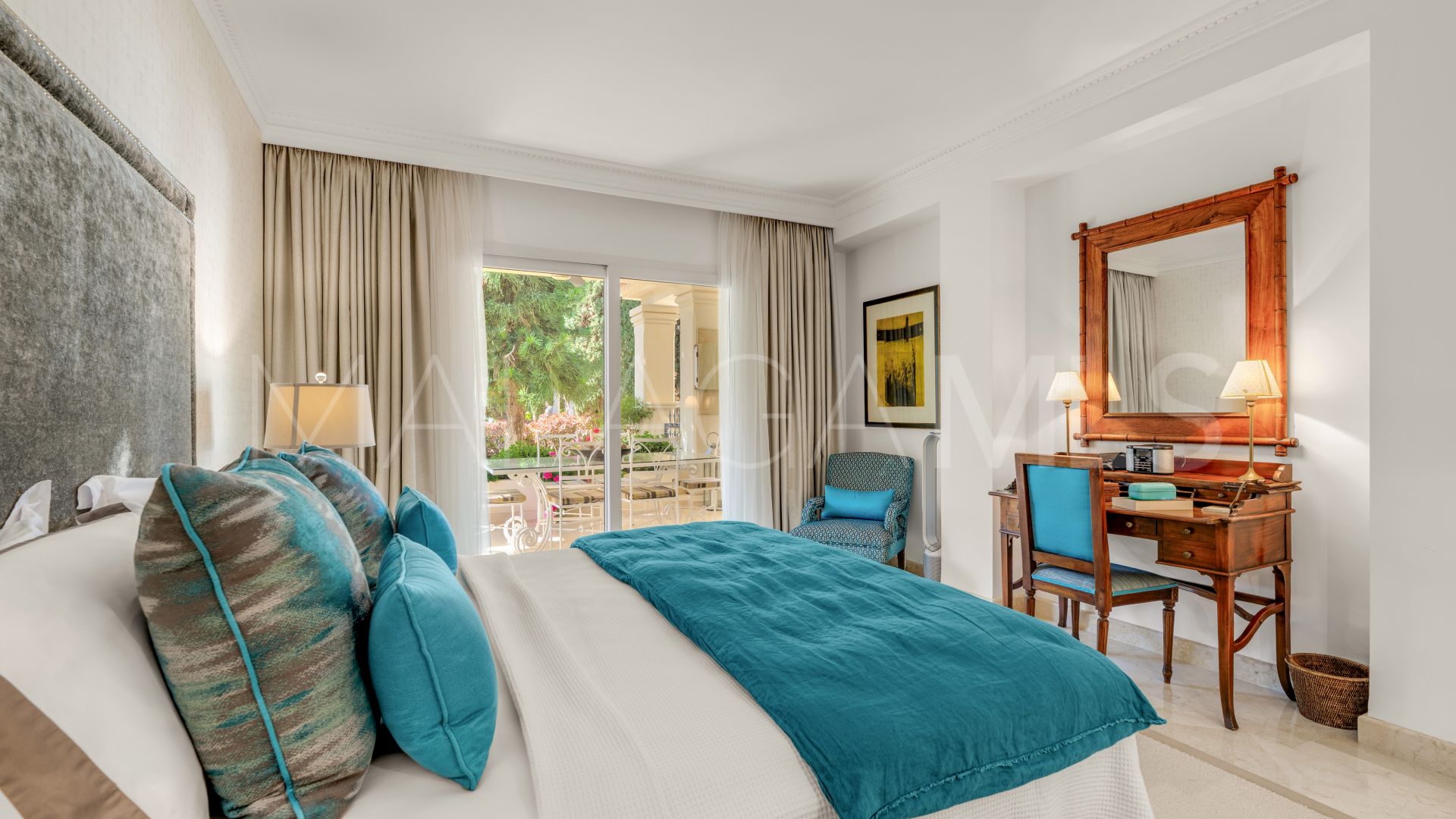 Apartamento with 3 bedrooms a la venta in Las Alamandas