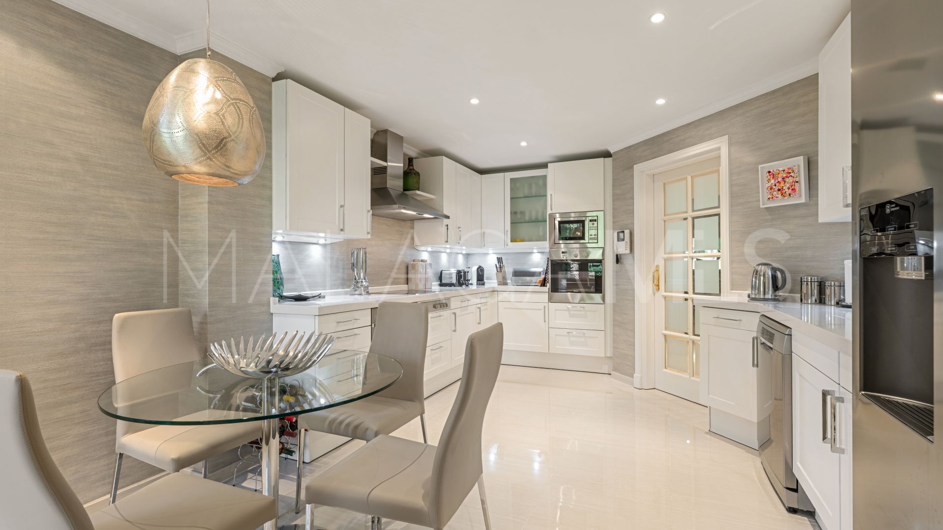 Apartamento with 3 bedrooms a la venta in Las Alamandas